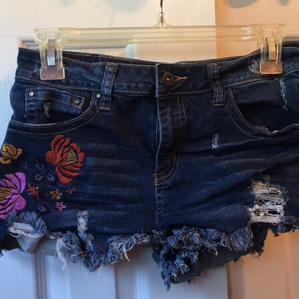 Denim shorts with embroidery